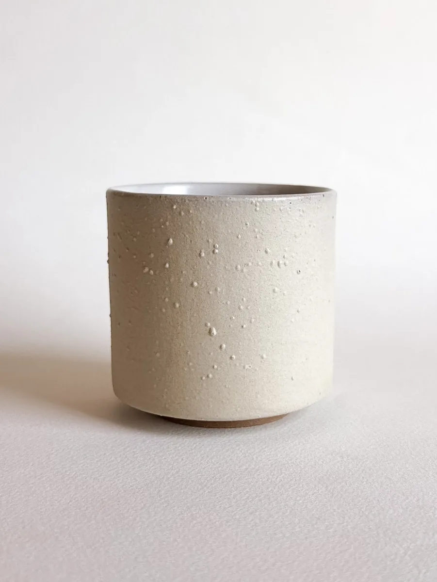 Textured off-white cup, 6oz