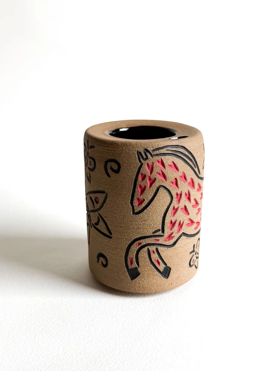 Travel cup carved with the Rosie Camanga horse design